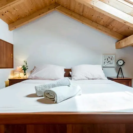 Apartament Bralic Vis